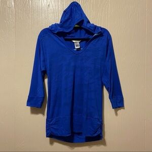 The North Face Woman’s Lightweight Hoodie Top